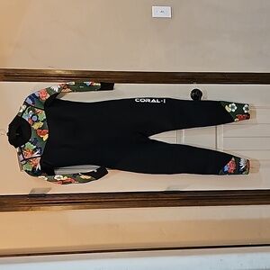 Coral Women’s Floral-Trim Full Suit Wetsuit - Black with Green Floral Accents